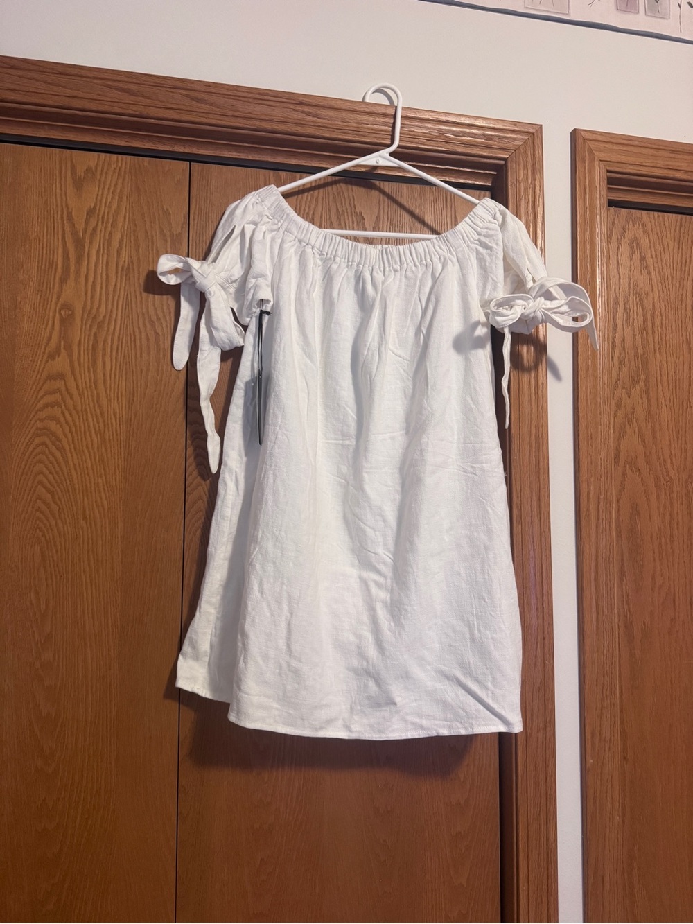 Lulu's White Off-the-Shoulder Tie-Sleeve mini dress   lined
